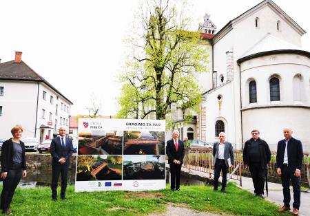 Podpis pogodbe za novo brv